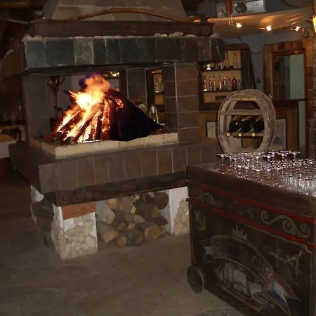 In Sveta Elena Complex With Mineral Pool Апартамент Св. Св. Константин и Елена