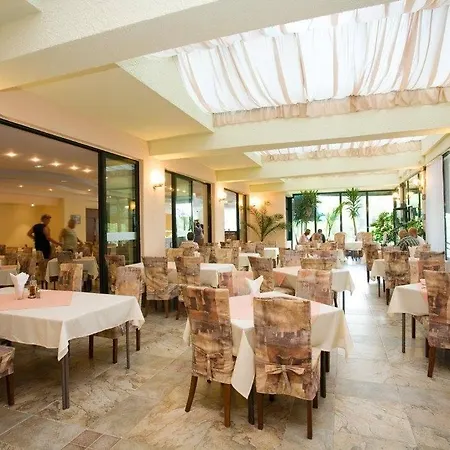 شقة In Sveta Elena Complex With Mineral Pool *